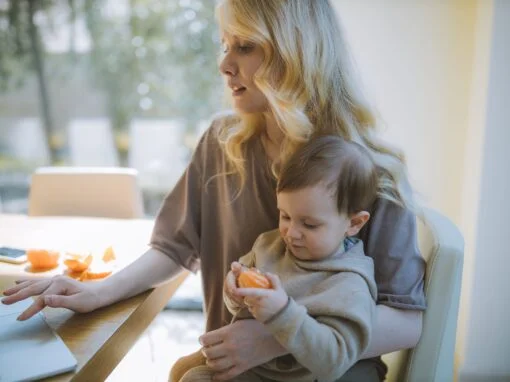 Mom-to-Mom Empathy: A Guide to Supporting Other Moms Mom-to-Mom Empathy: A Guide to Supporting Other Moms