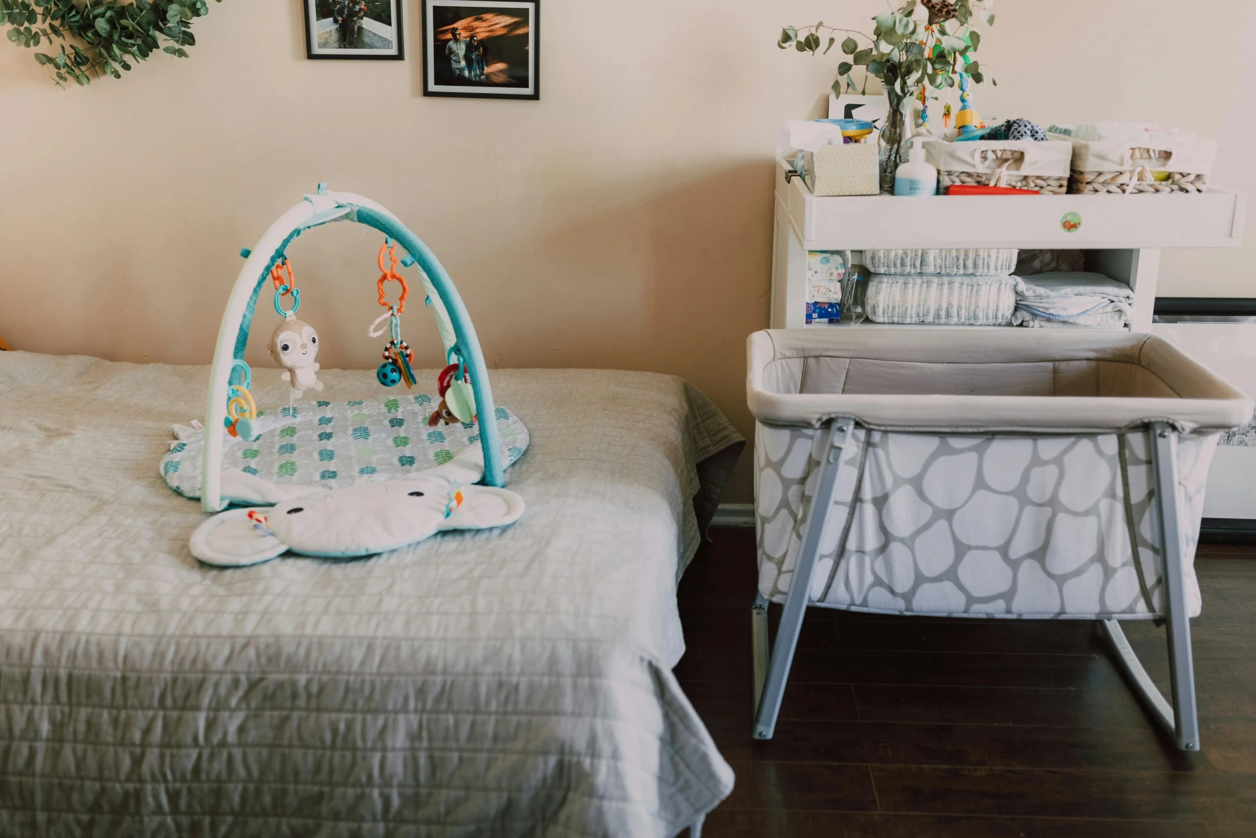Best Newborn Sleep Setups: Bassinet vs Crib vs Pack and Play (What to Buy, What’s Worth It, and What You Can Skip)