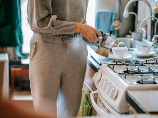 Daily Mom Routine That Actually Works (Even If You’re Exhausted) Daily Mom Routine That Actually Works (Even If You’re Exhausted)