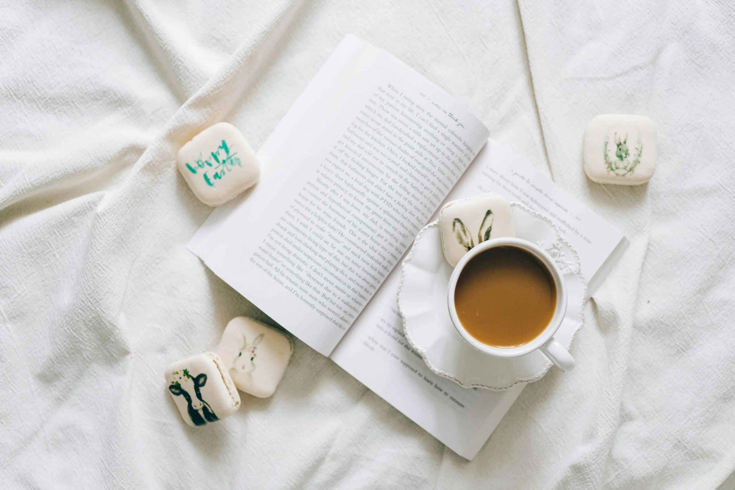 The Best Self-Help Books for Moms Who Want Calm, Confidence & Clarity (Without the Guilt)