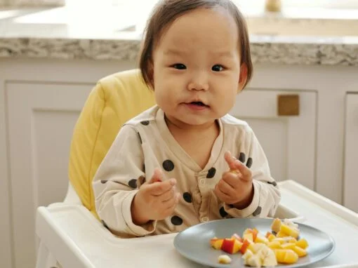 Baby-Led Weaning Worth the Mess? (Plus 5 Tips to Keep Your Kitchen Clean) Baby-Led Weaning Worth the Mess? (Plus 5 Tips to Keep Your Kitchen Clean)