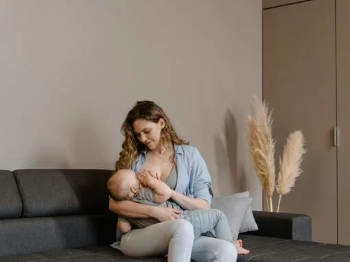 Breastfeeding Essentials for New Moms: The Ultimate Feeding Guide for a Confident Start Breastfeeding Essentials for New Moms: The Ultimate Feeding Guide for a Confident Start